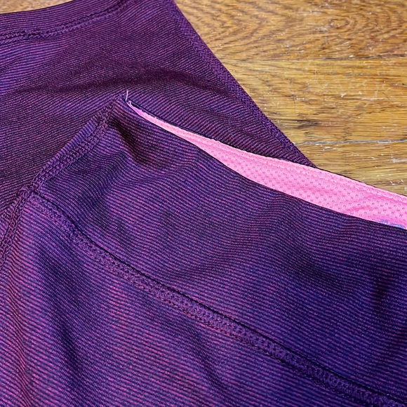 Cropped deep purple/ pink leggings - Picture 2 of 3